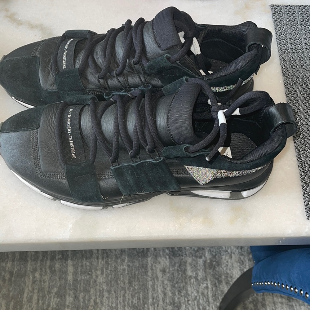 Worn a few times
